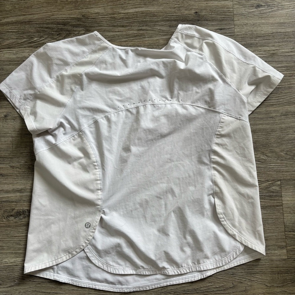 Lululemon Lightweight Stretch Run Short Sleeve